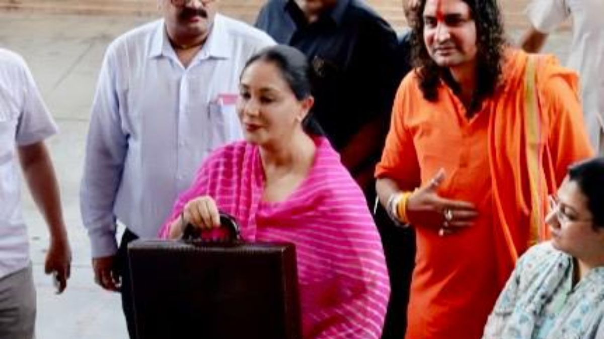 Rajasthan budget 2024 25 4 lakh new recruitments to free tablets for